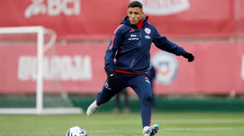 Alexis vuelve a entrenar e ilusiona a La Roja