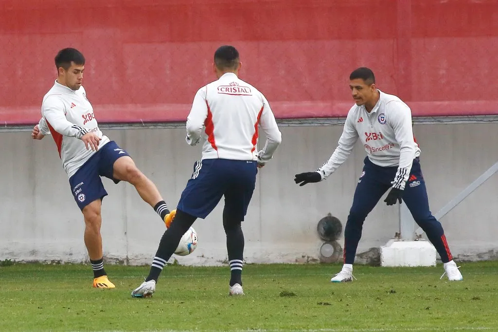 Aravena ya tuvo su tan ansiado debut con La Roja Adulta | FOTO: Jonnathan Oyarzun/Photosport