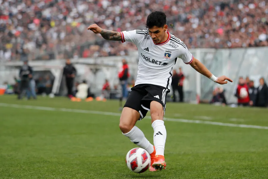 Wiemberg agarró camiseta en Colo Colo. | Foto: Photosport