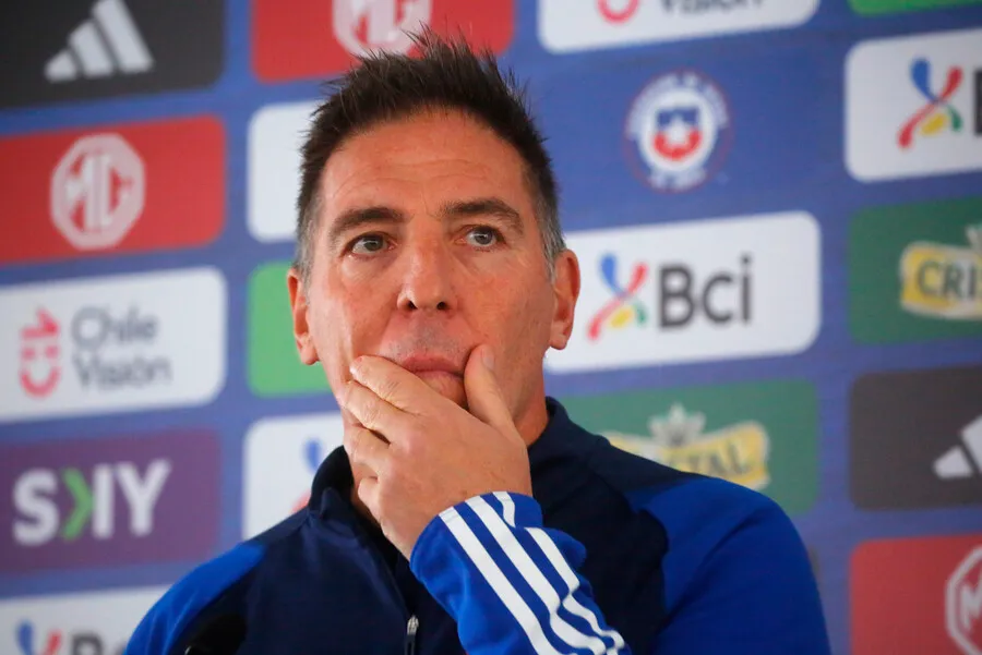 Berizzo disputará su primer partido por los puntos con Chile. | Foto: Photosport