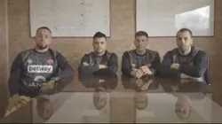 Jugadores de Ñublense respaldan a Lorenzo Reyes