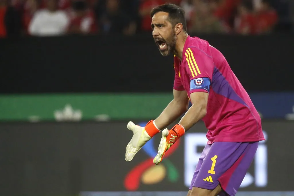 Bravo es uno de los grandes ausentes para enfrentar a Uruguay | FOTO: Jonnathan Oyarzun/Photosport