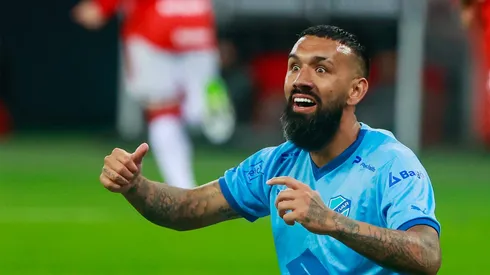 Fernández rompe el silencio por escándalo boliviano.