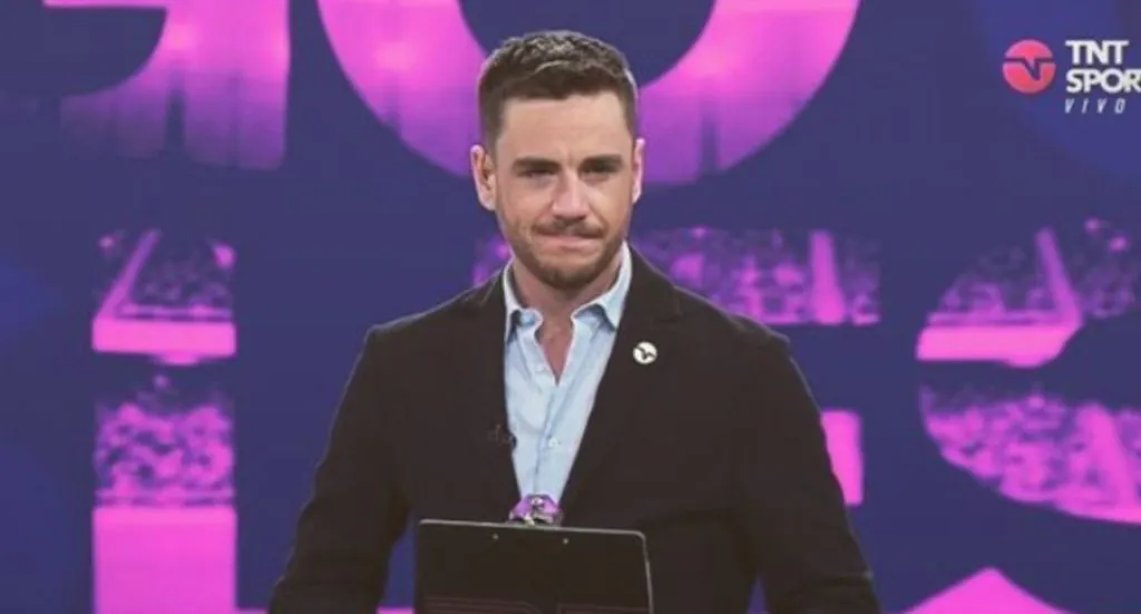 El profesional de las comunicaciones conduciendo el programa Show de Goles | FOTO: Instagram