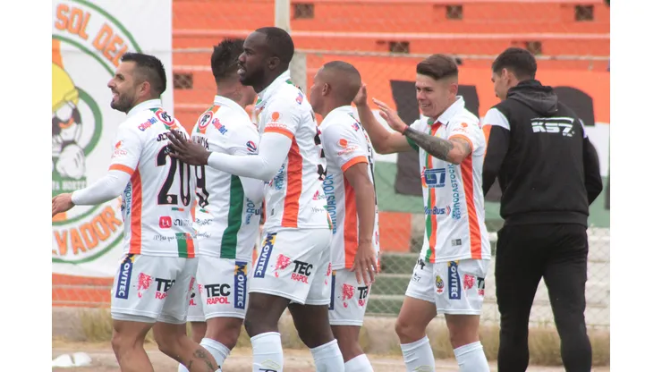 Cobresal derrota a Coquimbo Unido en el estadio El Cobre (Foto: Photosport)