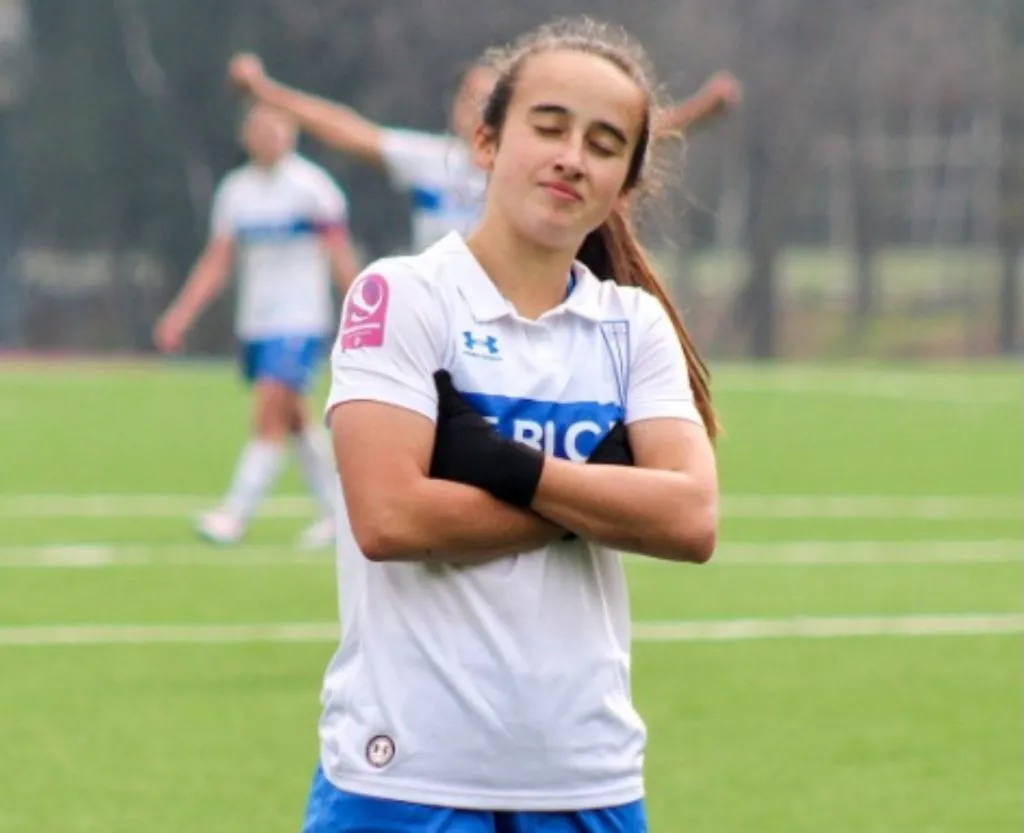 Goleadora de la UC, Agustina Heyermann, se anotó con dos goles ante el Tino (Prensa Cruzadas Oficial)
