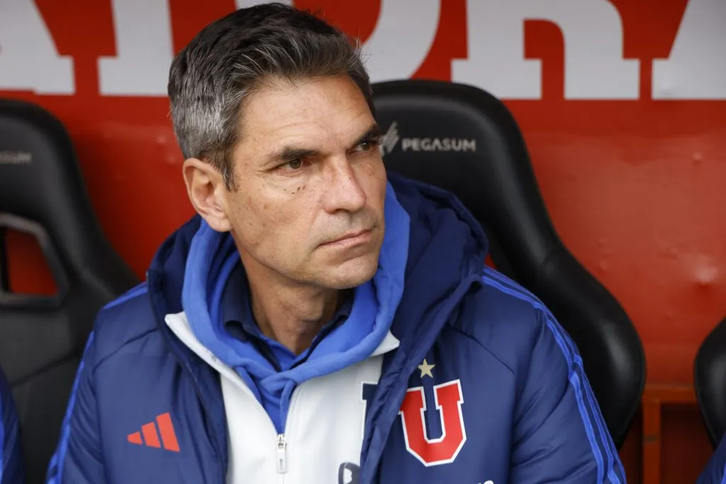 Johnny Herrera no queda conforme con Mauricio Pellegrino (Foto: Photosport)