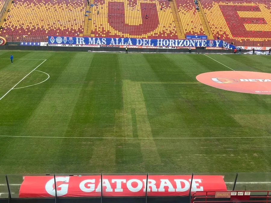 Así se ve la cancha. | Foto: Bolavip