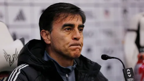 Gustavo Quinteros golpea la mesa con drástica decisión en Colo Colo