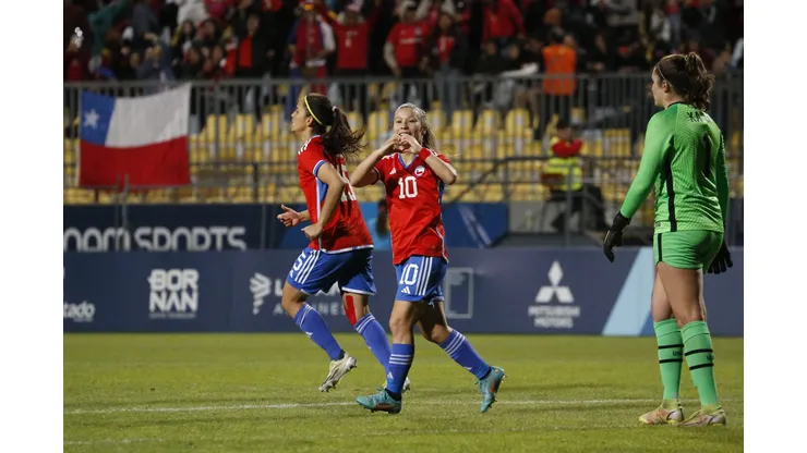 Yanara Aedo anotó el segundo gol de La Roja en la semifinal del fútbol femenino. (Foto de Raúl Zamora/Santiago 2023 vía Photosport)