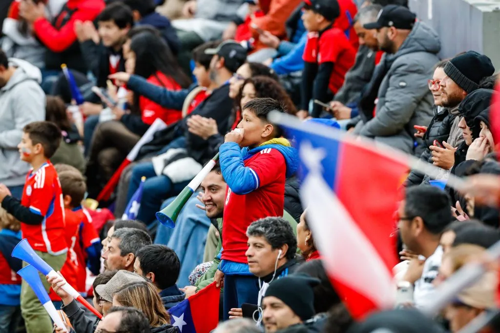 Las vuvuzelas se volvieron a sentir en el partido de Chile vs República Dominicana por los Juegos Panamericanos. (Foto: Pablo Tomasello/Santiago 2023 vía Photosport)