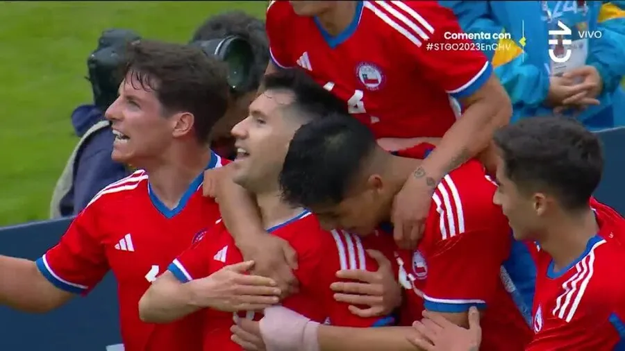 González evita comparaciones y disfruta a los cracks de La Roja. | Foto: CHV