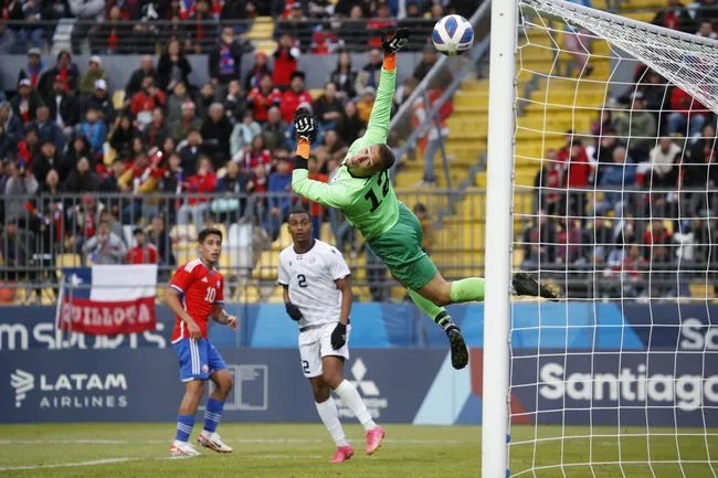 Assadi tuvo su gran redención con la camiseta de Chile | FOTO: Raul Zamora/Santiago 2023 via Photosport.