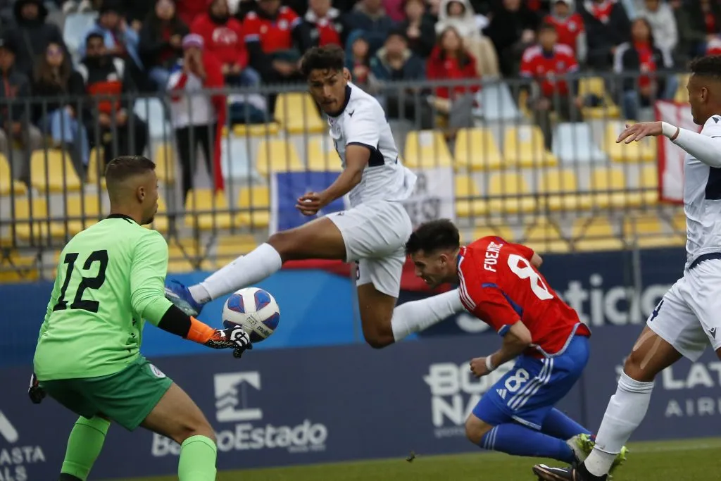 El momento justo del gol de César Fuentes para Chile (Raul Zamora/Santiago 2023 via Photosport.