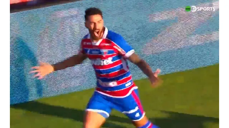 Martín Lucero marca en la final de la Copa Sudamericana (Foto: DSports)