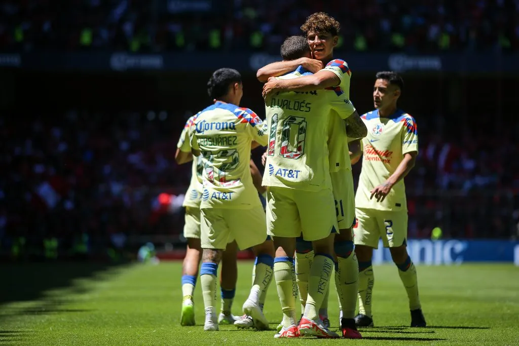 Igor Lichnovsky y Diego Valdés son los dos jugadores chilenos que hacen patria en el América de México. (Photo by Agustin Cuevas/Getty Images)