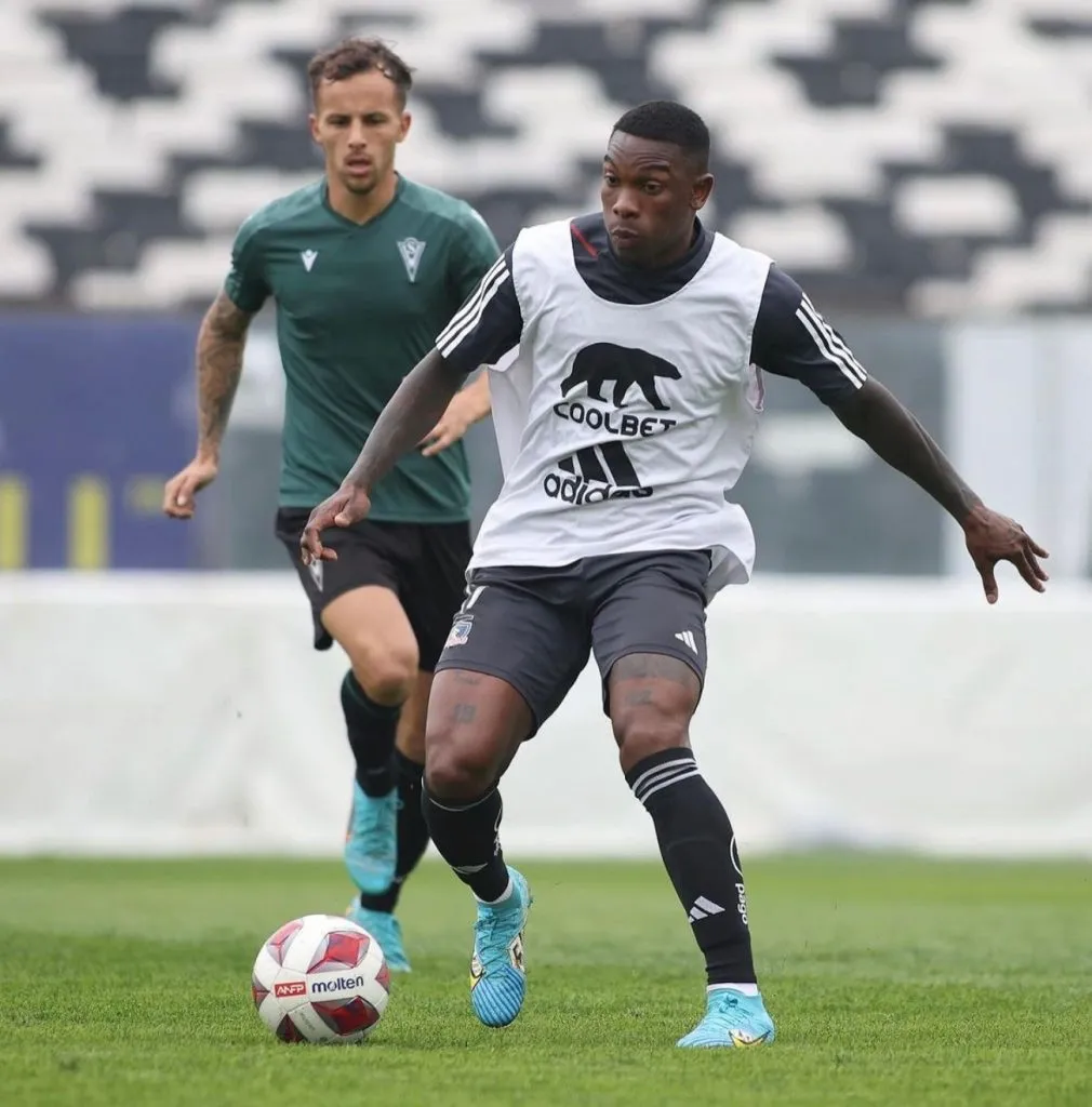 Fabián Castillo superó sus molestias físicas y jugó su primer amistoso de esta intertemporada de Colo Colo. (Foto: Colo Colo)