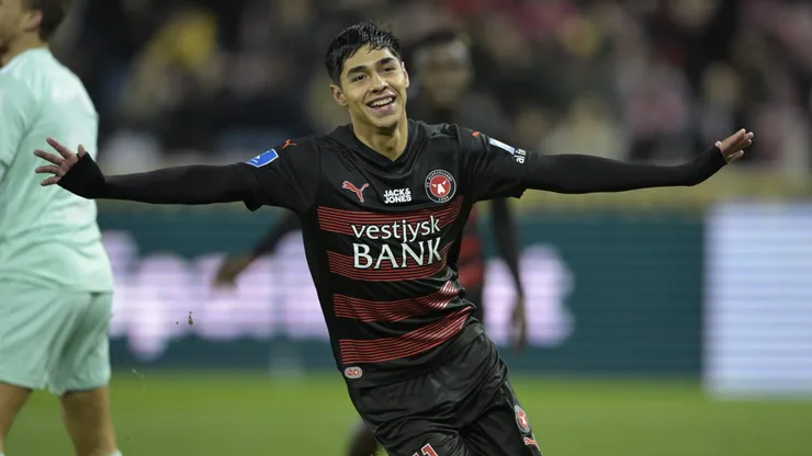 Video: Osorio anota un golazo en su primera titularidad con el Midtjylland