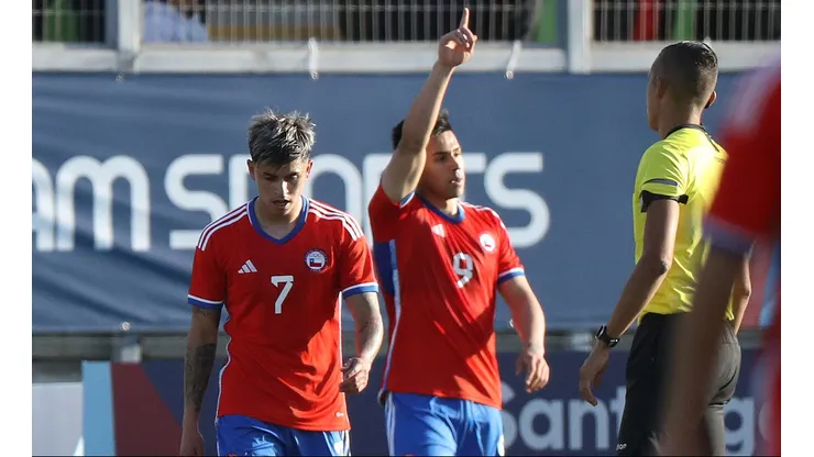 Aravena rompió el 0 a 0 entre la Selección Chilena y la de Uruguay.
