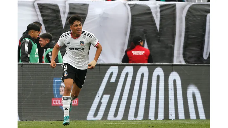 El delantero de Colo Colo suma adeptos para ser llamado a La Roja adulta. (Foto: Agencia Aton)