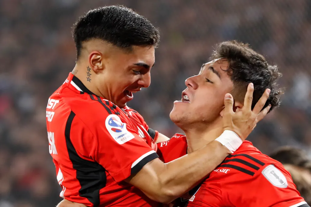 Pizarro y Thompson son de las grandes promesas del fútbol chileno | FOTO: Photosport