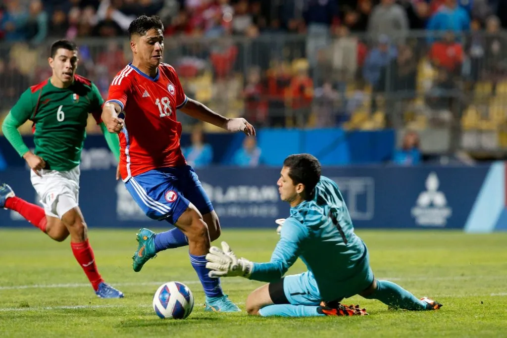 Damián Pizarro es el llamado a ser titular en la selección adulta. (Foto: Santiago 2023 / Photosport)