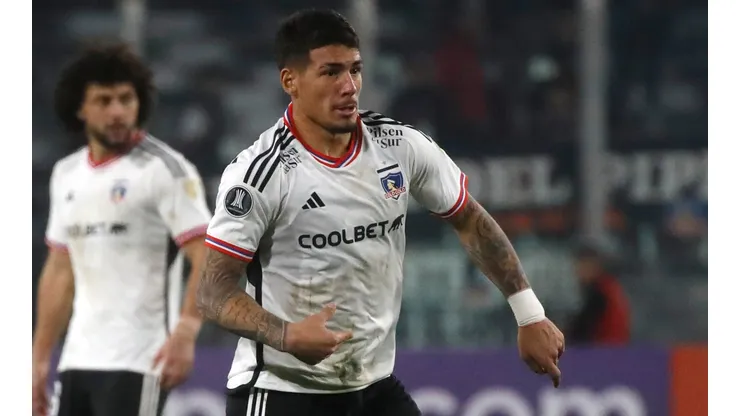 Alan Saldivia es titularísimo en Colo Colo (Foto: Photosport)