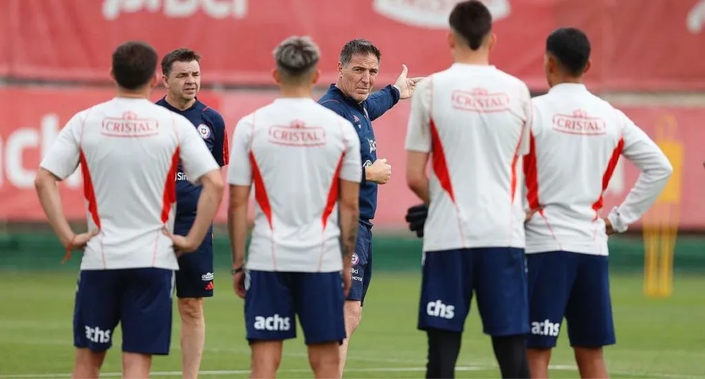 Berizzo prepara el equipo para el debut de Chile | Foto: Instagram