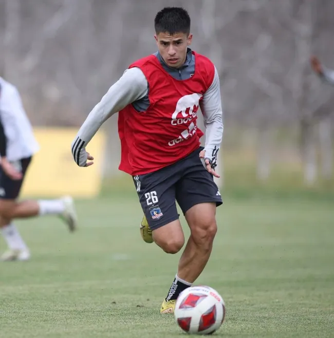 Matías Moya venía entrenando con normalidad en la intertemporada de Colo Colo. (Foto: Colo Colo)