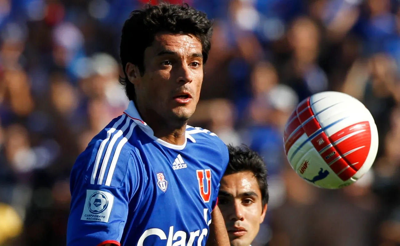 Marcos González confía en el nivel de Juan Martín Lucero en Universidad de Chile. (Imagen: Photosport)