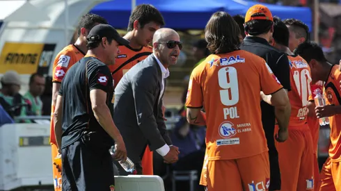 Marco Antonio Figueroa -al medio- quiere hacer una limpieza de Cobreloa para 2024