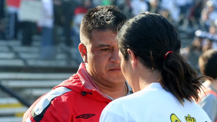 Claudio Borghi echa al agua al jugador que no podía tener en Colo Colo por pasado de revoluciones