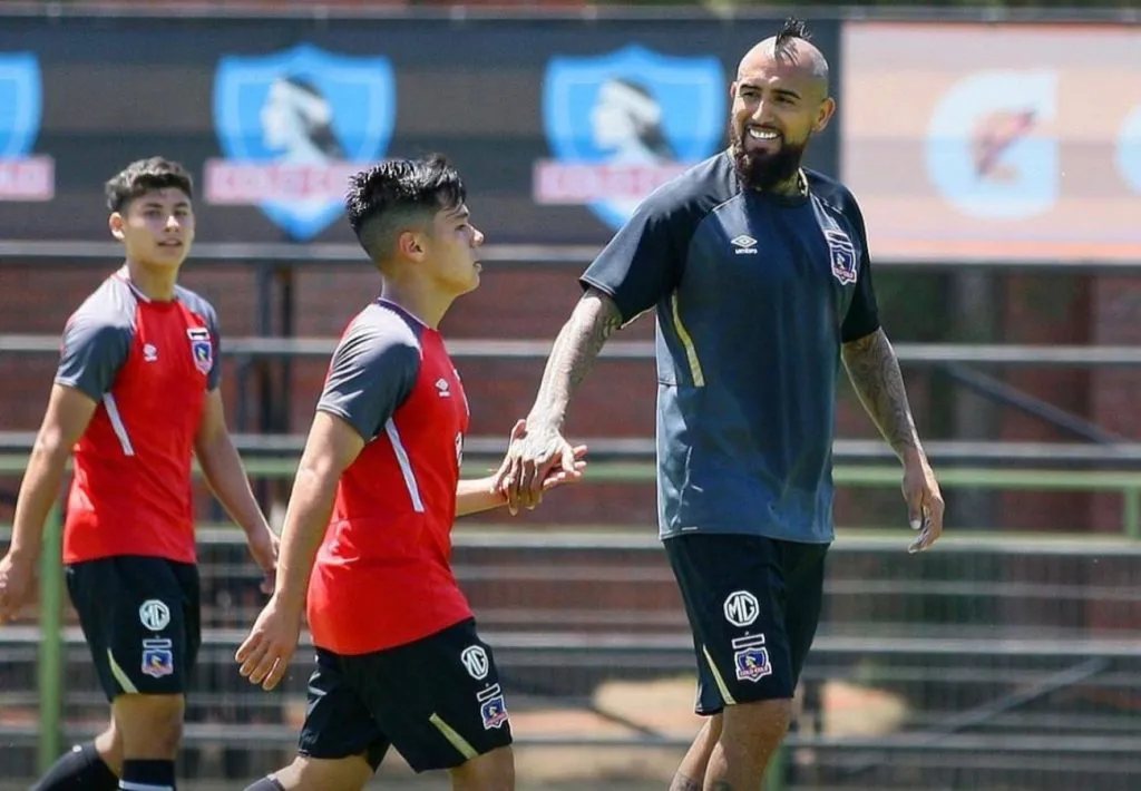 Danilo Díaz ha tenido la posibilidad de compartir con Arturo Vidal en entrenamientos de Colo Colo y la Selección Chilena. (Foto: Archivo personal)