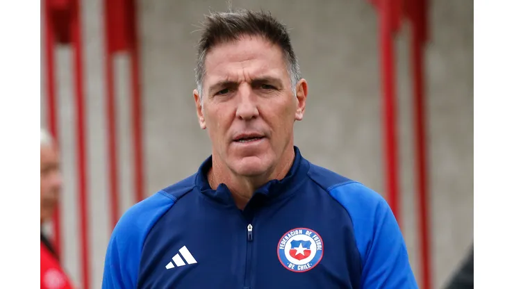Juan José Buscalia le presta el ropero completo a Eduardo Berizzo.