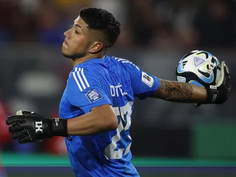 ¡Tapadón de Brayan Cortés para mantener el arco de La Roja en cero en Venezuela!