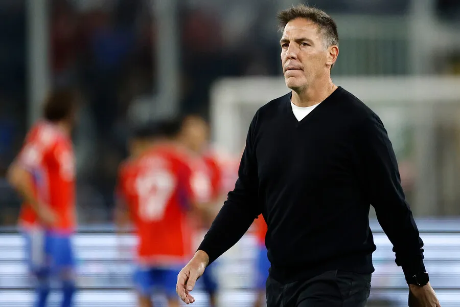 Berizzo espera poder sumar un triunfo nuevo con La Roja | Foto: Photosport