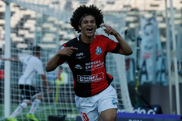 Eduard Bello, un crack en canchas chilenas (Photosport)