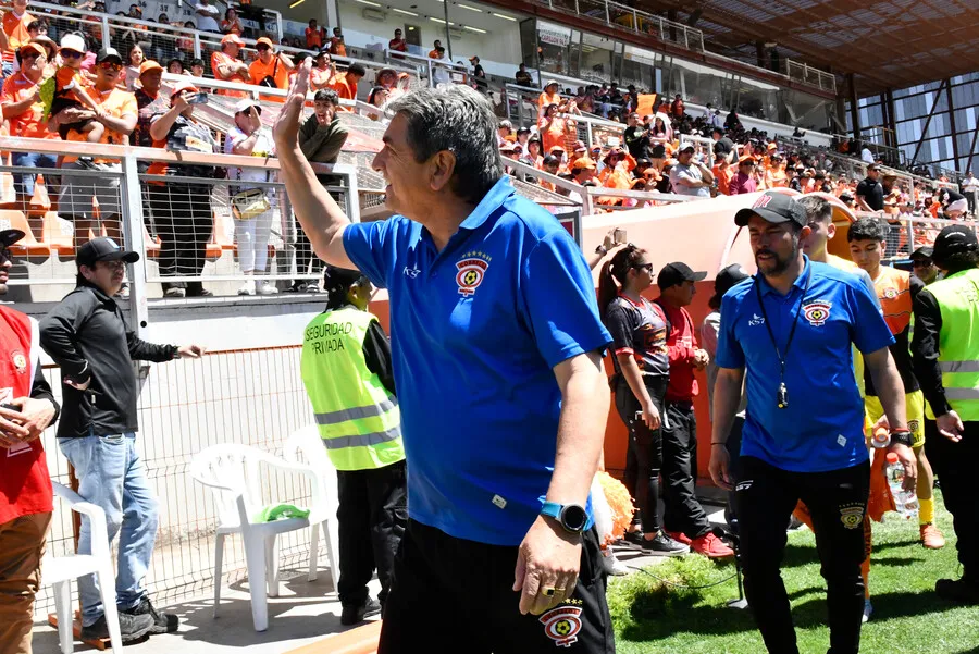 Astorga es querido por el hincha de Cobreloa tras el ascenso a primera | Foto: Photosport