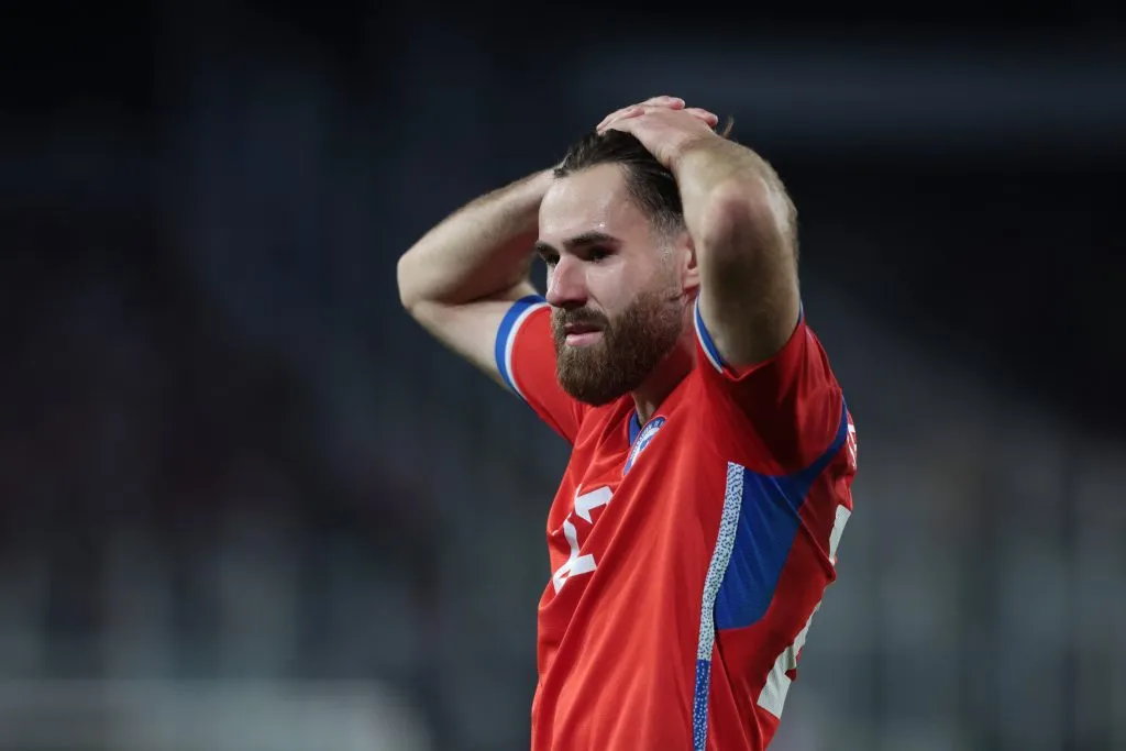 Brereton no se ha visto cómodo en los últimos duelos de La Roja | FOTO: Javier Vergara/Photosport