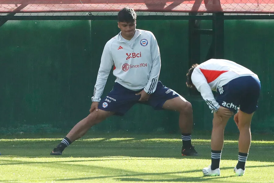 Pizarro entrena con la Sub 23. | Foto: Photosport