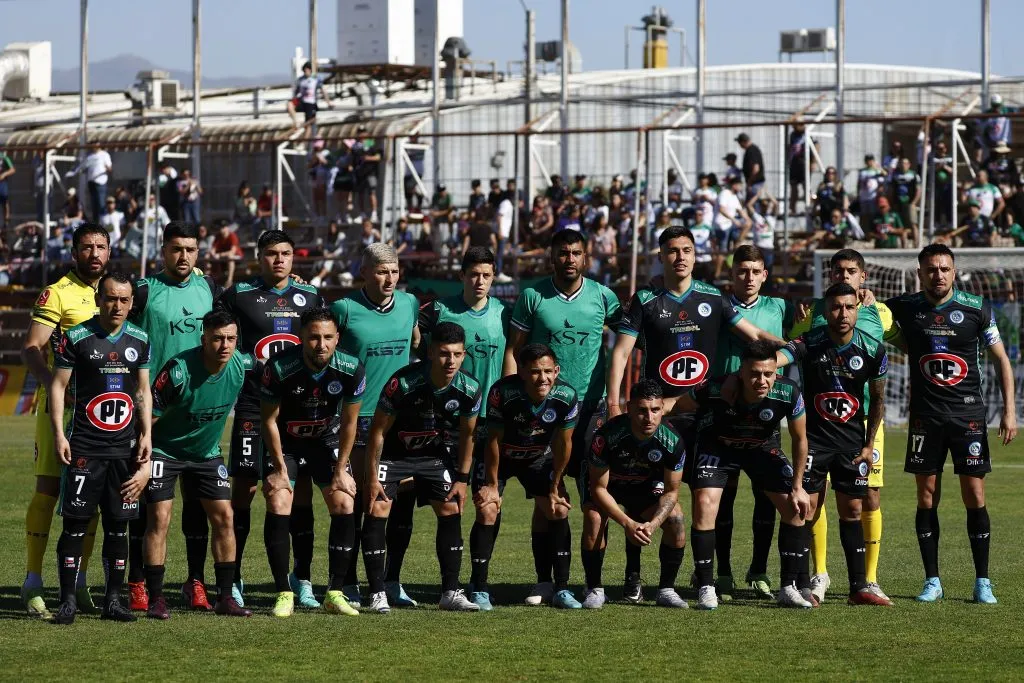 Puerto Montt no pudo salvar la categoría y volverá a jugar en la Segunda División (Photosport)