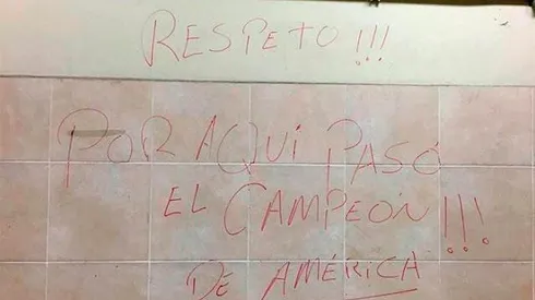 Ex seleccionado peruano echó al agua a emblema de La Roja por provocador mensaje.