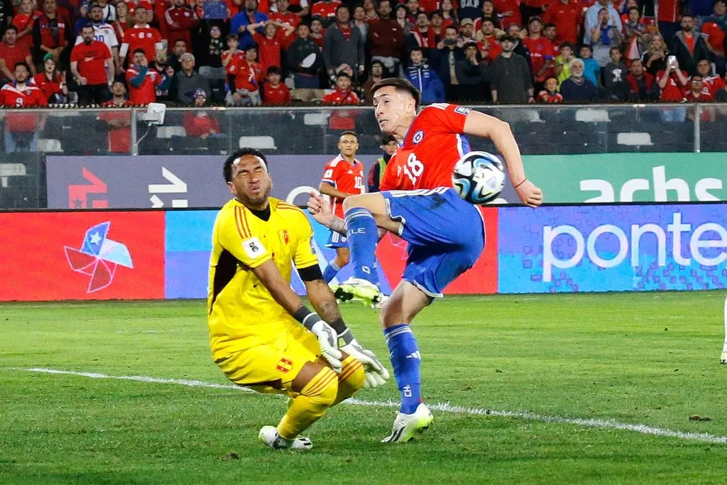 Gallese no pudo llevarse los tres puntos a Perú | FOTO: Dragomir Yankovic/Photosport