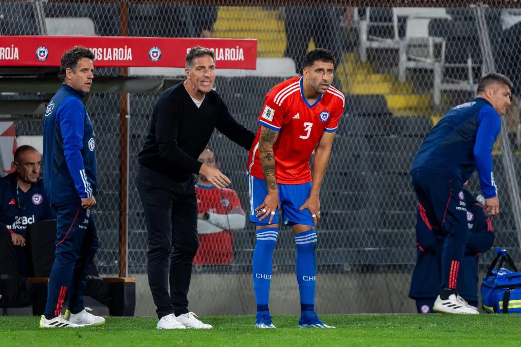 Hevia le cae con todo a Berizzo | Foto: Guillermo Salazar