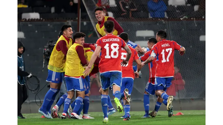 La Roja vence por 2-0 a Perú en Santiago (Foto: Photosport)