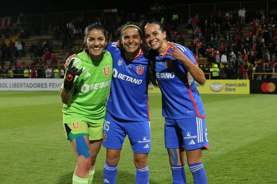 La U celebra su paso a cuartos. | Foto: Universidad de Chile