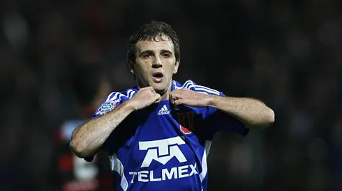 SANTIAGO, CHILE – MAY 20: Walter Montillo of Universidad de Chile celebrates a scored goal against Flamengo during a match as part of the Libertadores Cup 2010 at Santa Laura Stadium on May 20, 2010 in Santiago, Chile. (Photo by Marcelo Hernandez/LatinContent via Getty Images)