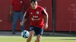 Medel es uno de los jugadores de la Roja que le encantan los tatuajes.