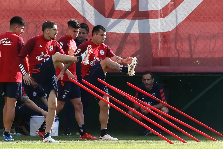 Chile trabaja pensando de lleno en Perú. | Foto: Photosport