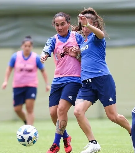 Las Leonas durante su último entrenamiento (Prensa Universidad de Chile)